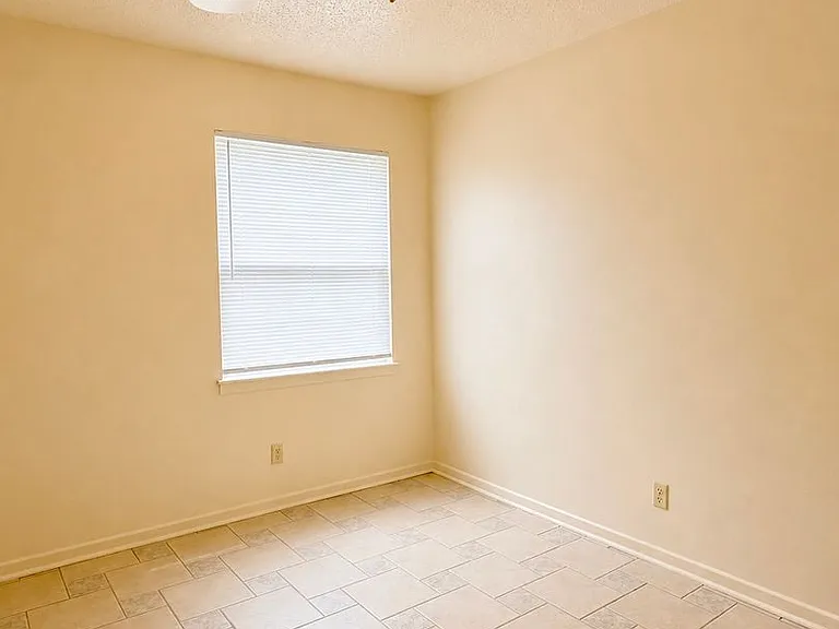 1512 S Ws Young Dr — Photo 9