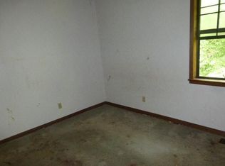 1529 Perimeter Dr, Jamestown, TN 38556