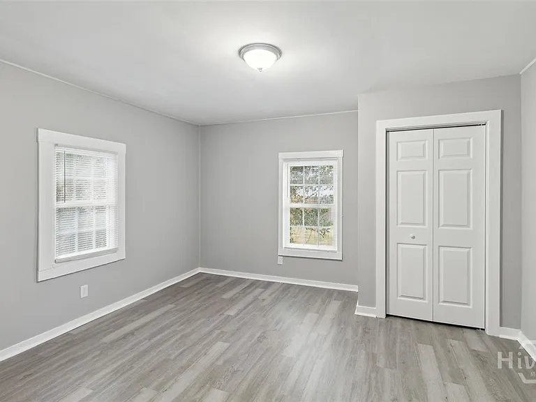 1224 E Bolton St — Photo 14