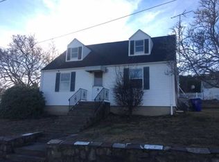 21 Fillmore St, Pawtucket, RI 02860