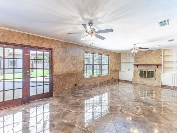 Home for Sale in Grand Prairie TX