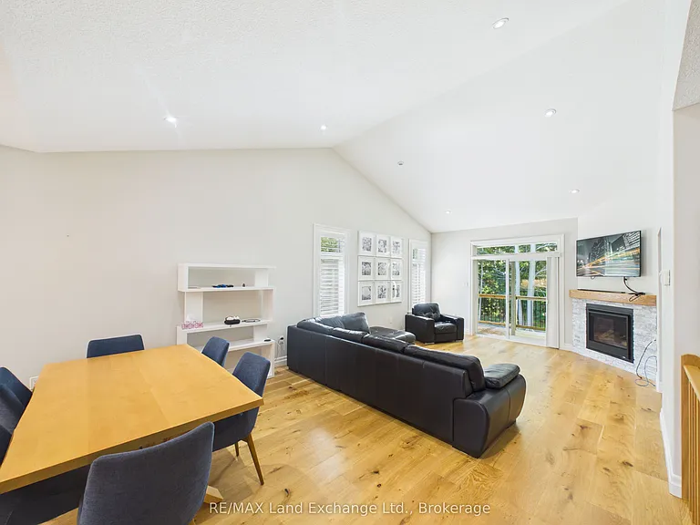 552 Durham St #11 — Photo 4