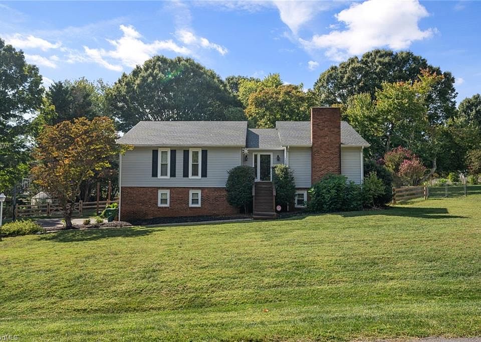 1st image of 312 Heatherford Dr