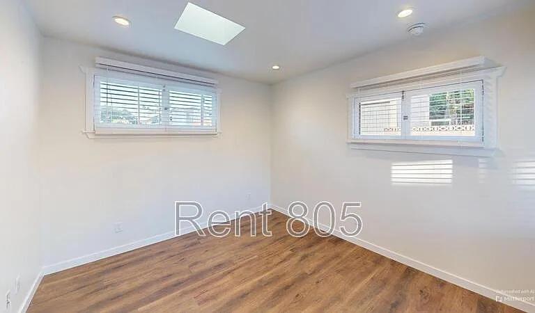 45 N Laurel St — Photo 8