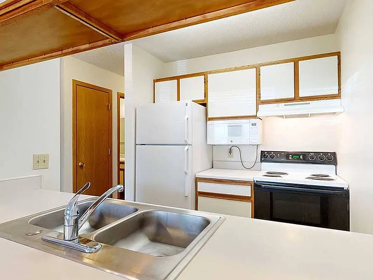 Whip up your favorite meals in our Bonsai studio, featuring a galley kitchen that keeps everything within reach.