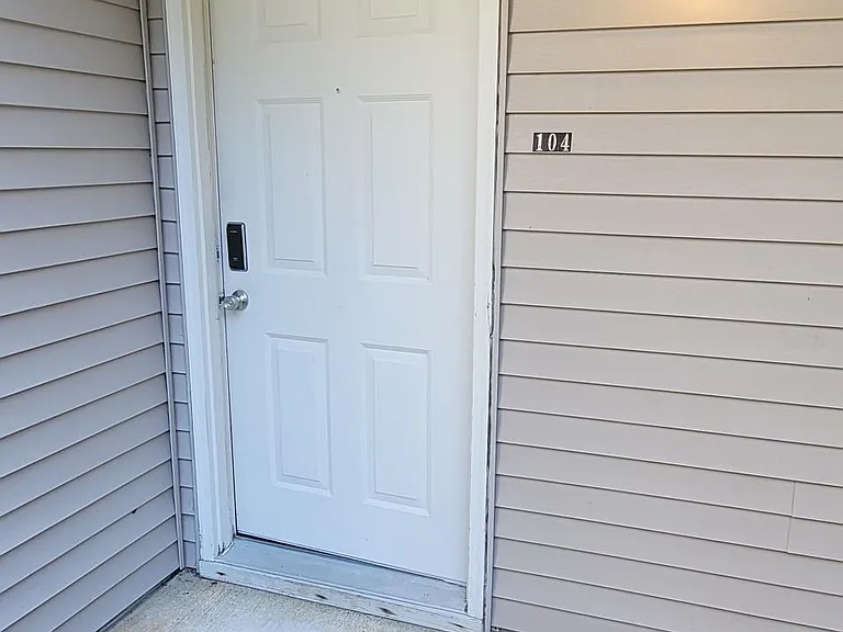 560 Candle Ln #104 — Photo 5