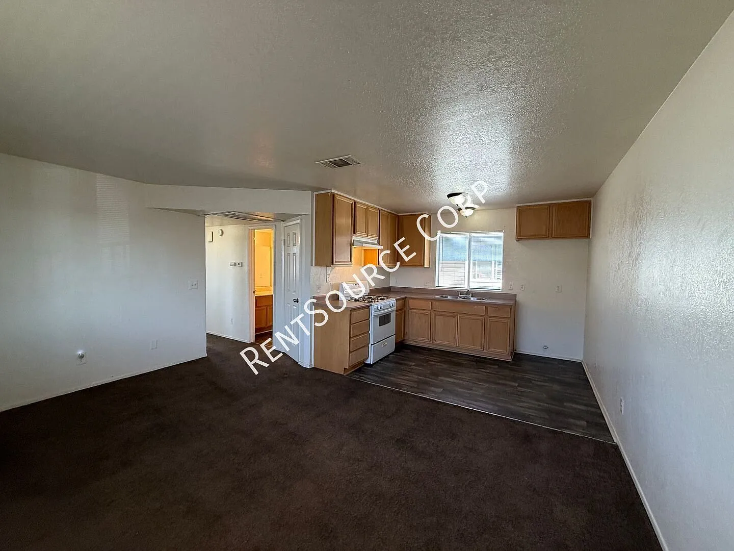 2 Bedrooms/1 Bathrooms Upstairs Condo for Rent in Mojave in Kern County — Photo 4