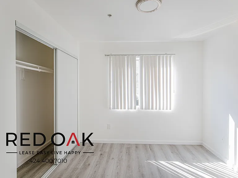 6853 Agnes Ave #3 — Photo 13