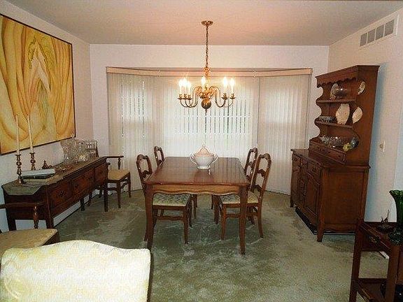 4th image of 6706 Edinborough Dr
