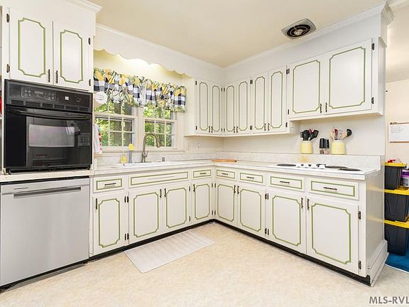 5th image of 711 Forest Hill Dr