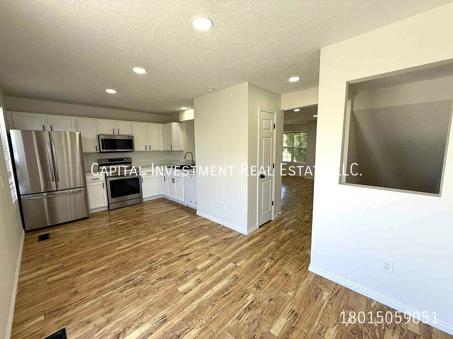 Large Townhome Available! — Photo 4