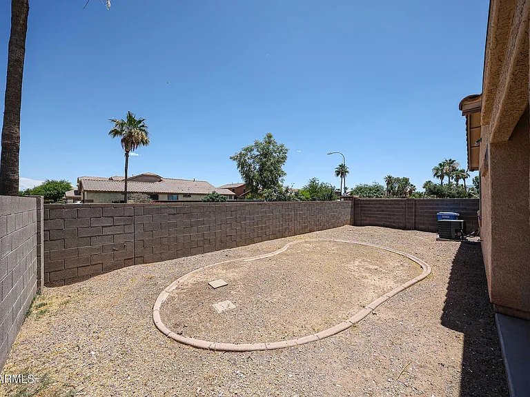 6307 S 69th Gln — Photo 36