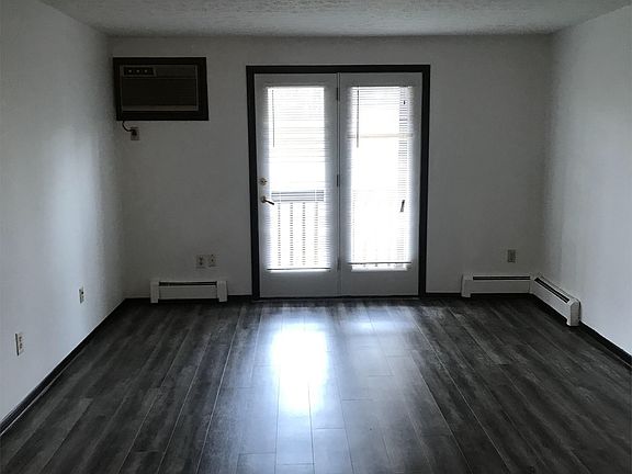 5th image of 1875 Turner Blvd APT E