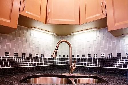 custom glass tile backsplash