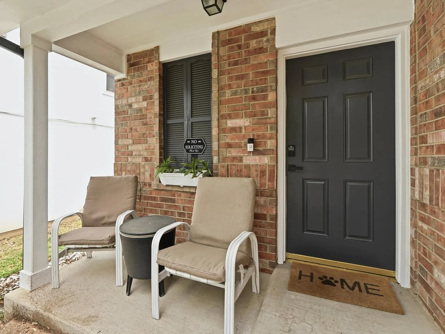 3 bed, 2.5 bath, 1699 sqft, $2,400 — Photo 3