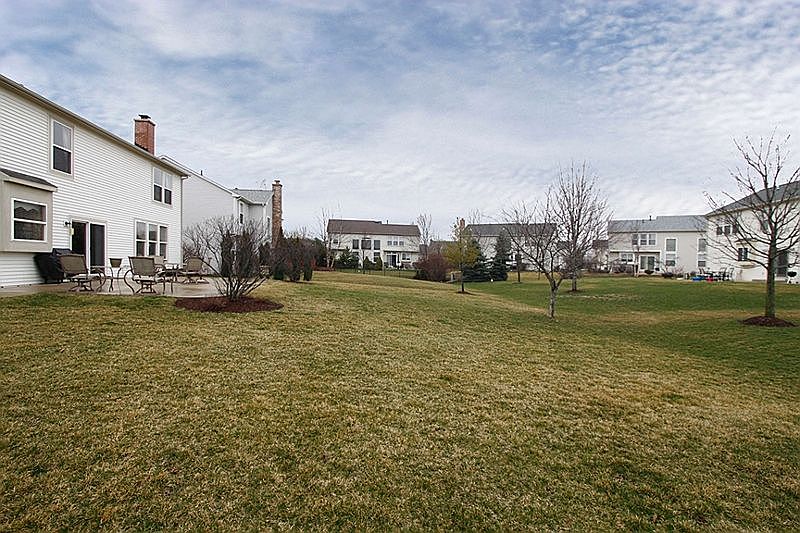 1st image of 111 Rosewood Dr