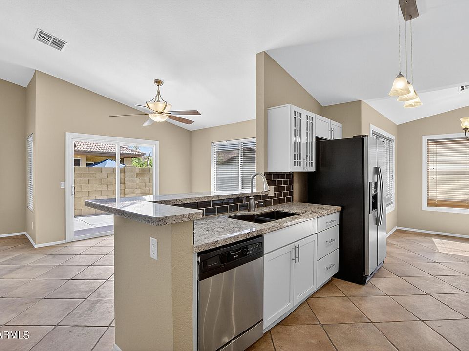 1st image of 4165 W PARK Avenue