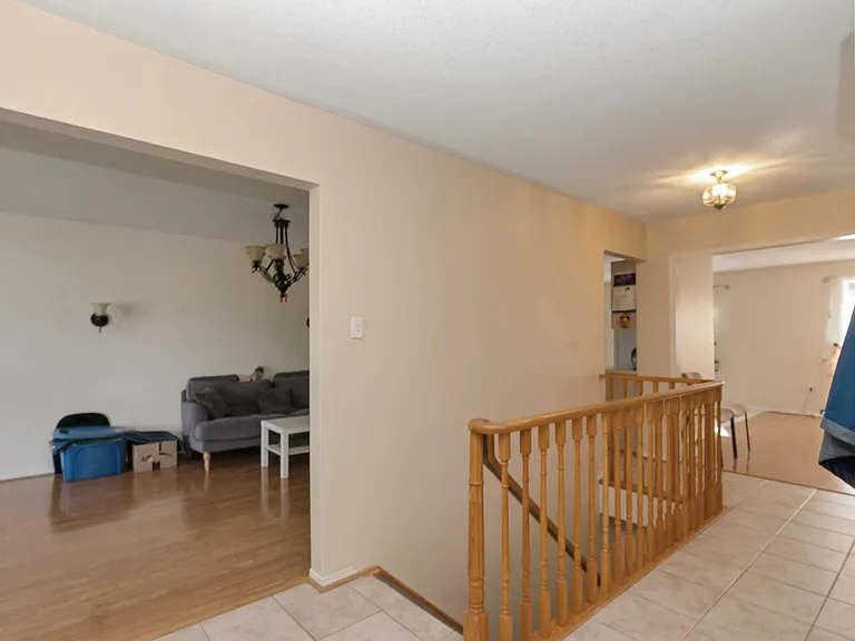 50 Chalmers Dr — Photo 7