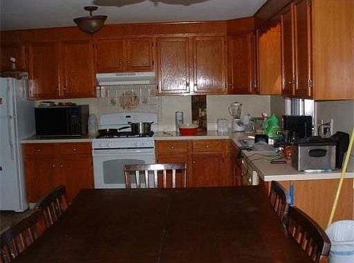 4th image of 231 E Haverhill St #C
