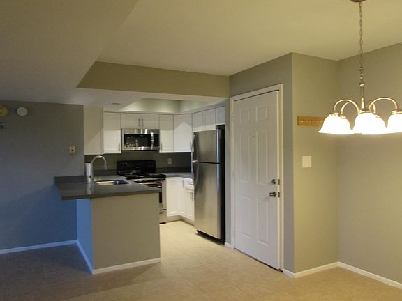 2nd image of 540 N May St APT 2135