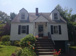 15 Hackensack Ct, Chestnut Hill, MA 02467