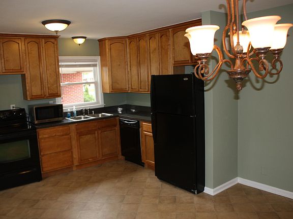 5th image of 3527 Mayo Dr