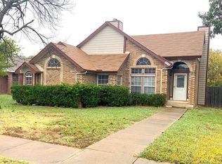 9118 Oak Hollow Dr, Rowlett, TX 75089