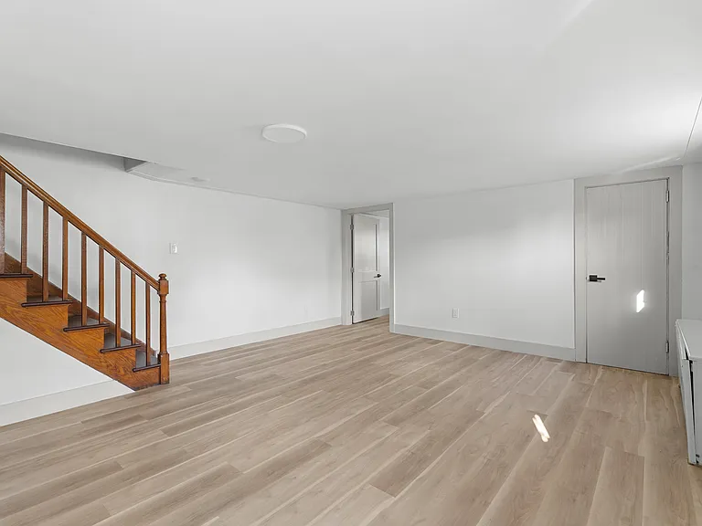 163 Summit Ave — Photo 25