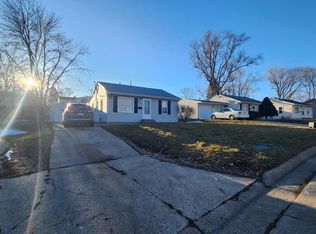 609 E 26th St S, Newton, IA 50208