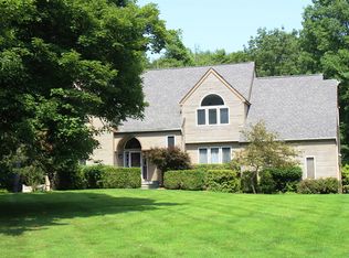 104 Canopus Hollow Rd, Putnam Valley, NY 10579
