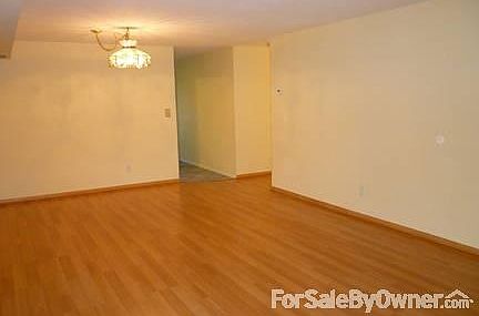3rd image of 168 Newbrook Ln