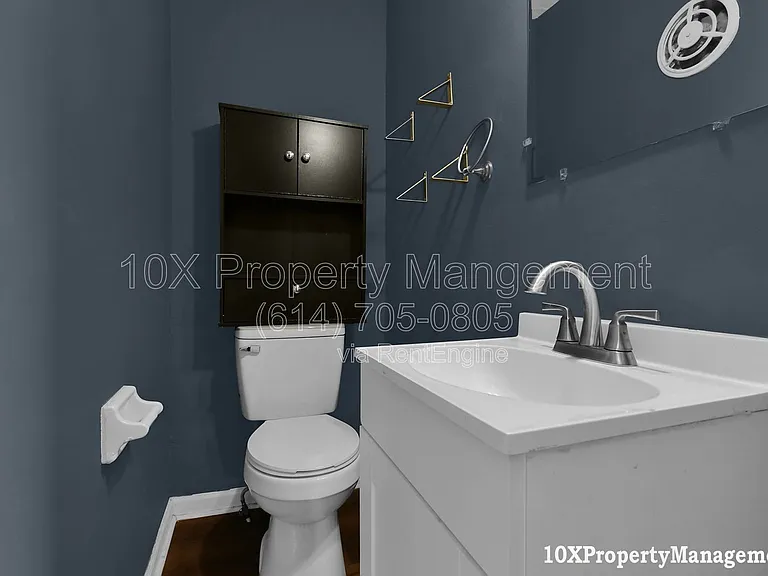 455 S Napoleon Ave — Photo 12