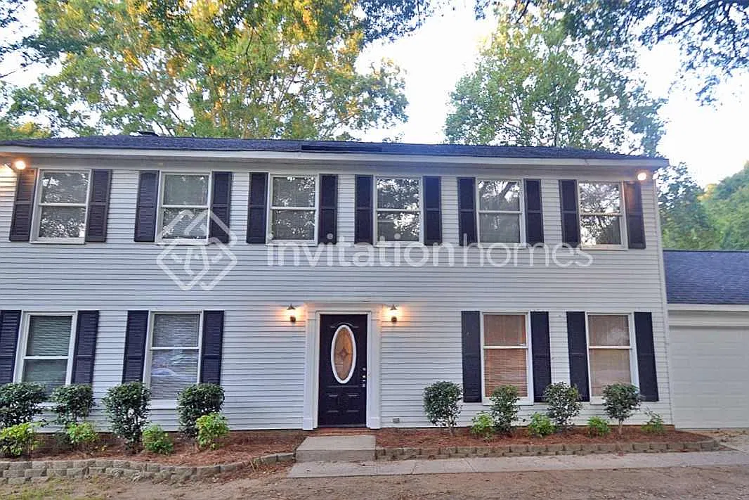 7241 Connan Ln Charlotte, NC 28226 — Photo 1