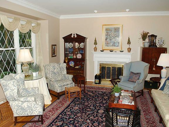 5th image of 7311 Scarlet Oak Ct