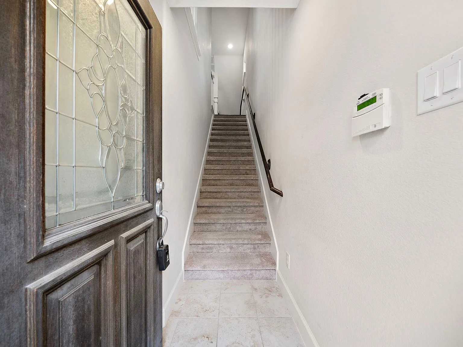 3 bed, 3.5 bath, 2302 sqft, $2,850 — Photo 4