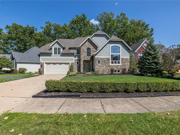 4255 Saint Francis Ct, Avon, OH 44011