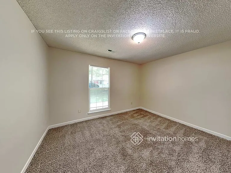 4700 Cricklewood Ln — Photo 12