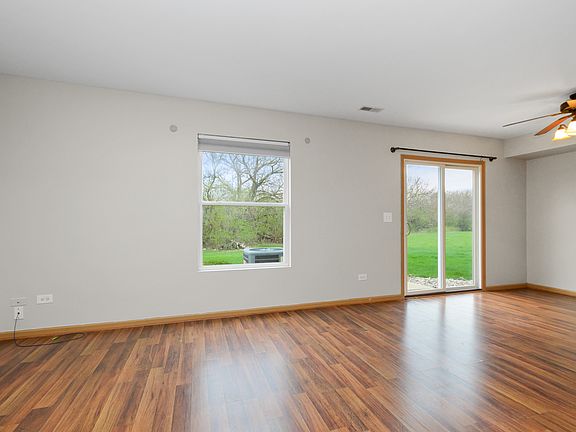 3rd image of 25273 Faraday Rd
