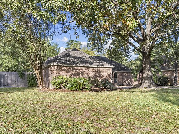 4th image of 4303 Woodbridge Dr