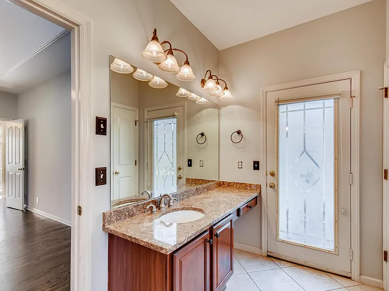 8449 Indian Hills Dr — Photo 23