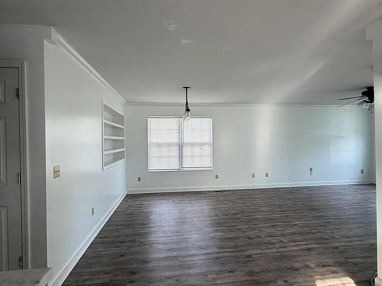 748 Pauline Ave — Photo 5