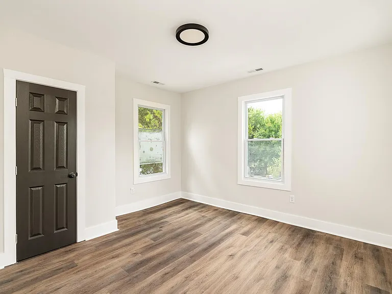 2206 Keith Ave — Photo 12