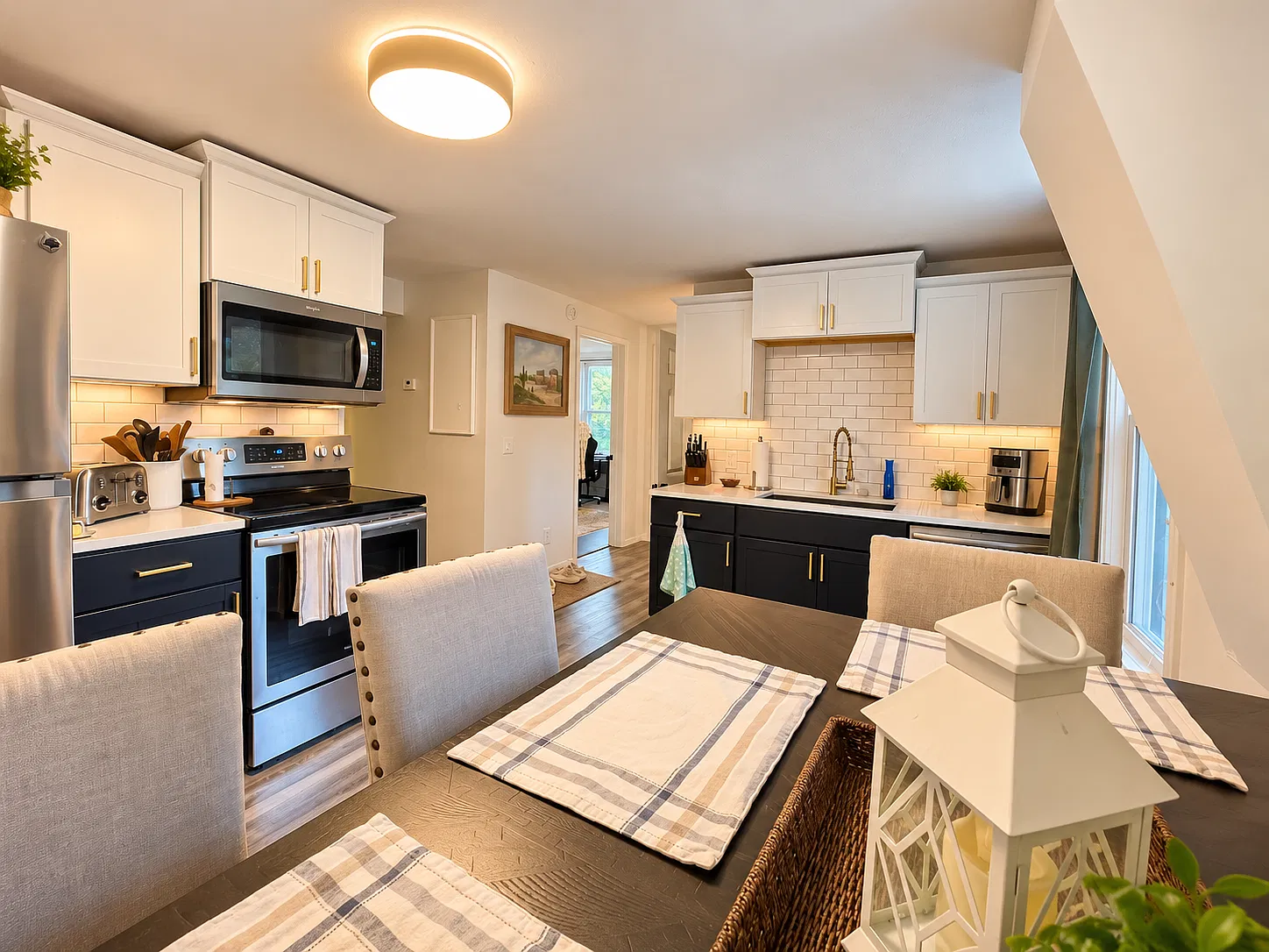 2 bed, 950 sqft, $1,450 — Photo 3