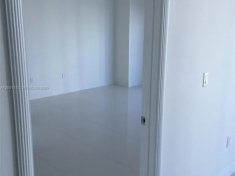 185 SW 7th St #3105 — Photo 9