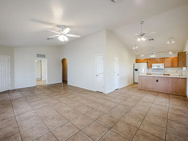 10935 W Ruth Ave — Photo 20