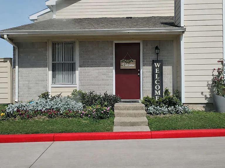 Windfern Meadows — Photo 32