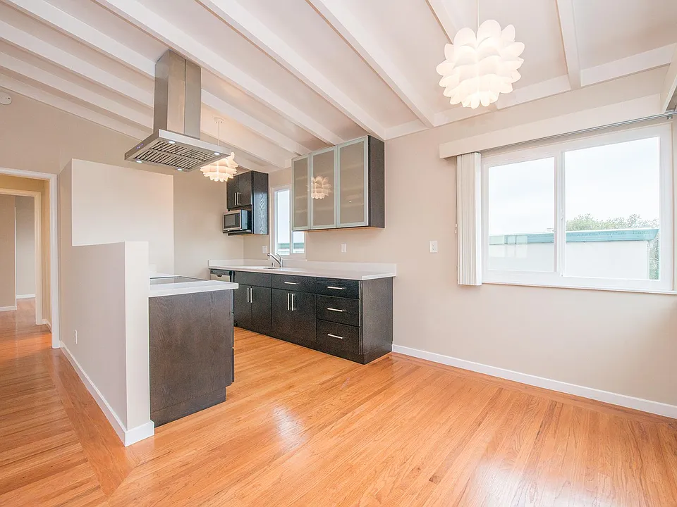 257 Elm St #5