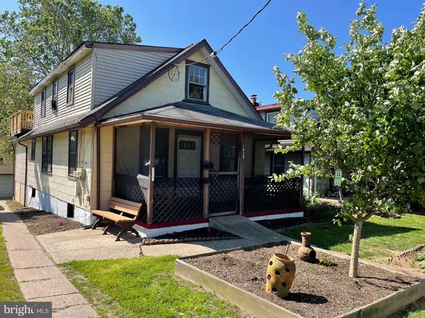 1525 Willow Ave, Willow Grove, PA 19090