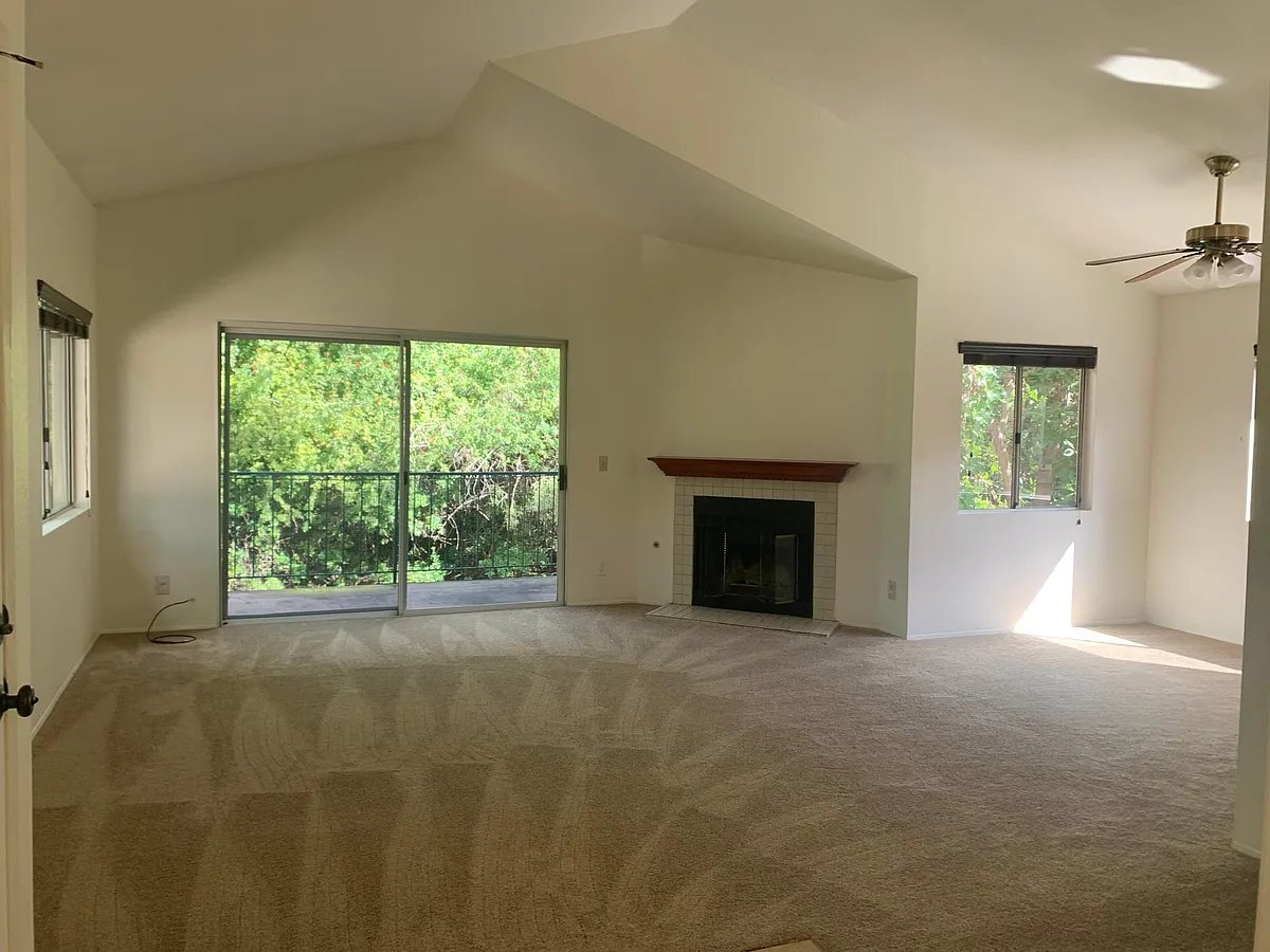 Building Photo - 11263 Avenida De Los Lobos #G
