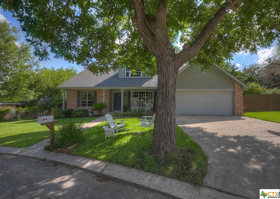 1st image of 7 Wildwood Trl